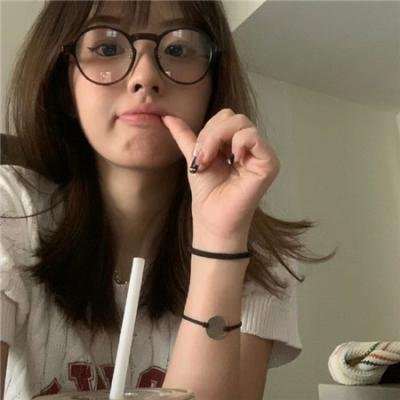 大老千与小妖精